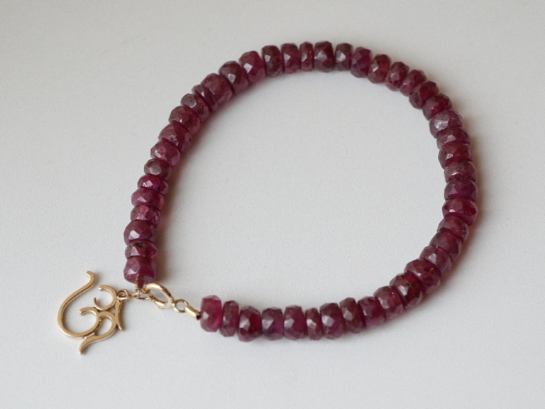 OM - RUBY BRACELET