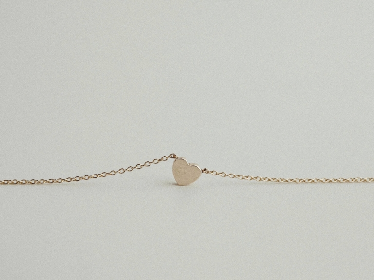 TINY HEART NECKLACE