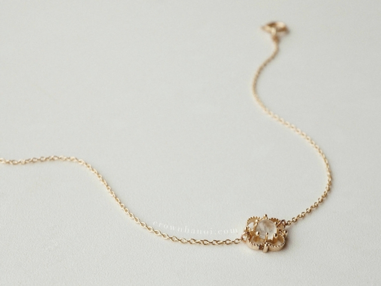 MOONSTONE CLOVER LEAF BRACELET