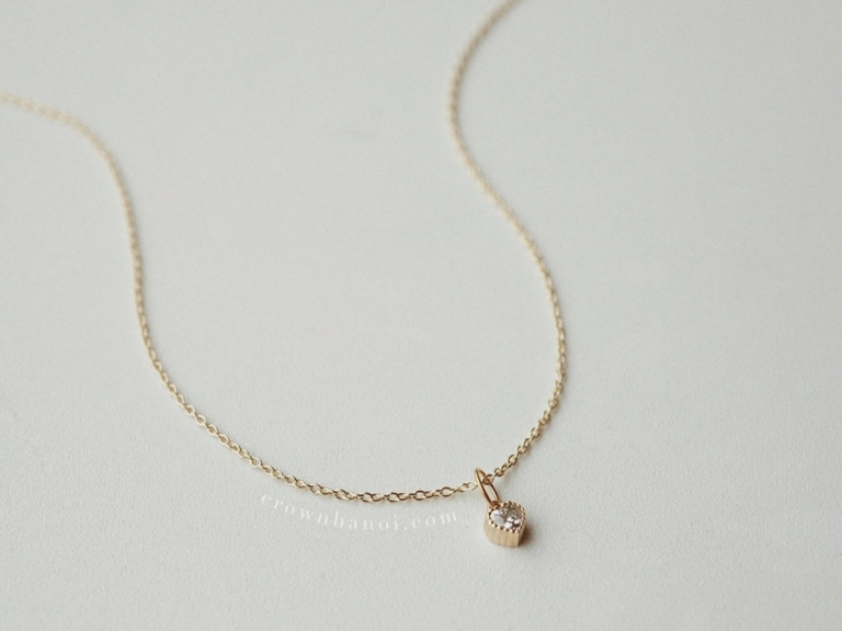PETITE HEART STONE MILGRAIN NECKLACE
