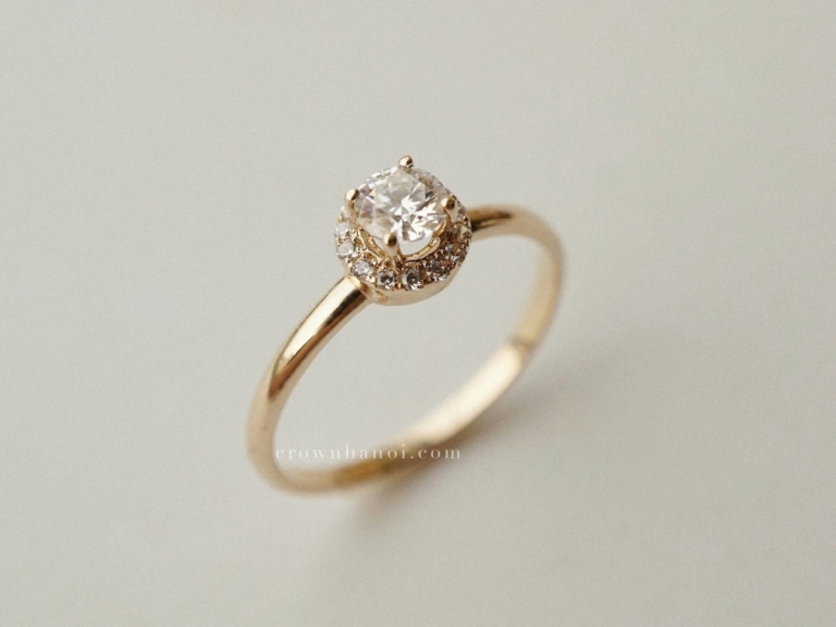ROUND HALO RING