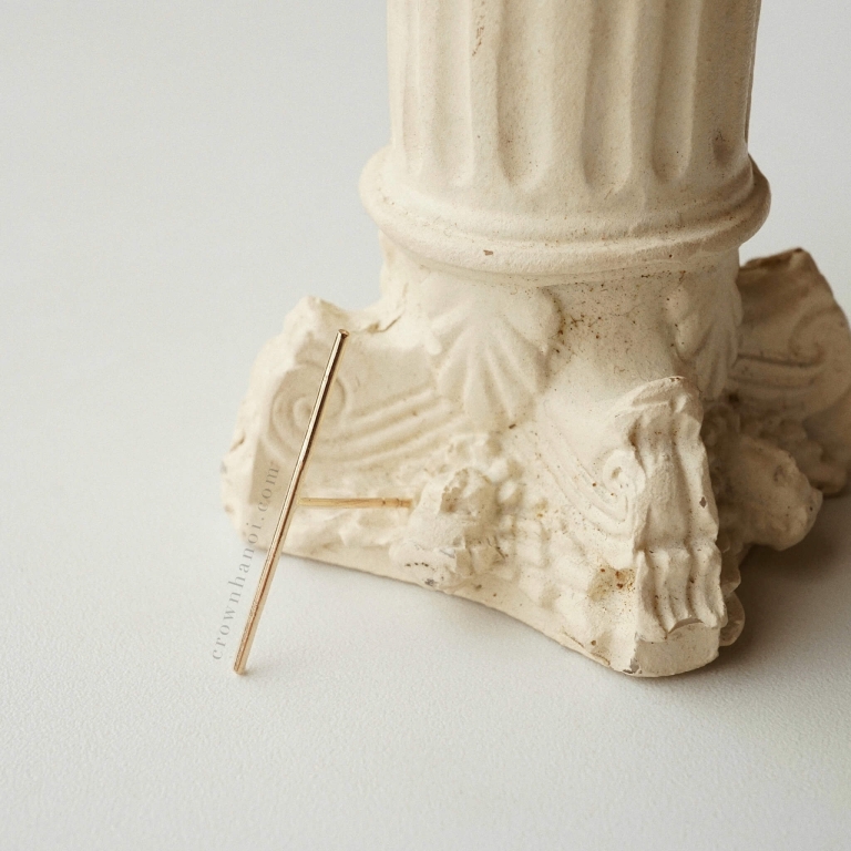 LINE STUD EARRING