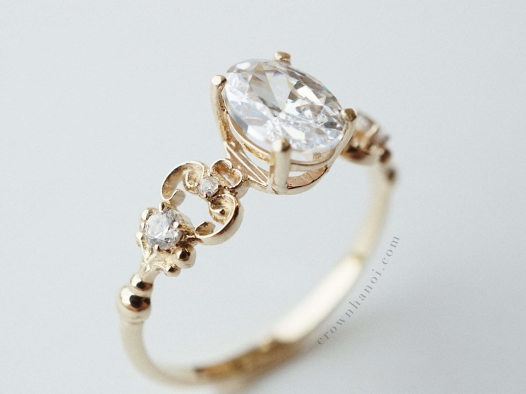 OVAL VINTAGE RING