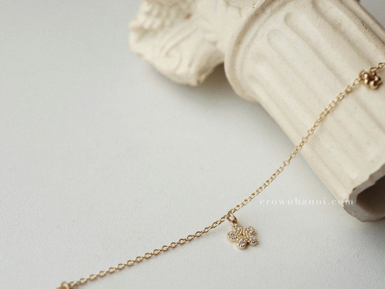 BLOSSOM NECKLACE