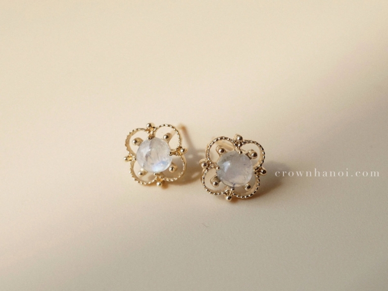 MOONSTONE CLOVER LEAF EARRINGS