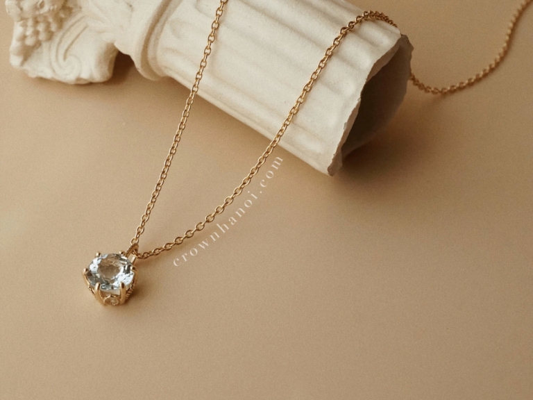 AQUAMARINE DAHLIA NECKLACE