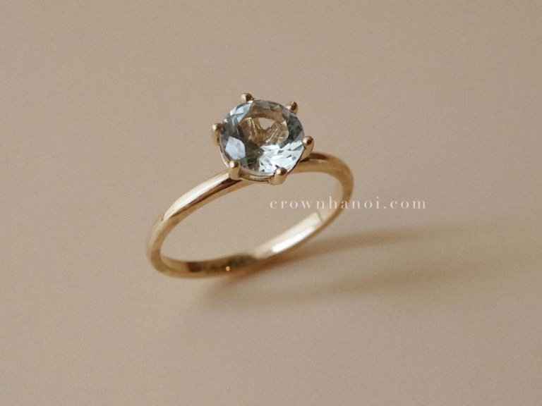6 PRONG AQUAMARINE RING