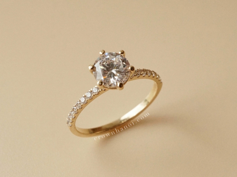 6 PRONG SOLITAIRE PAVE RING