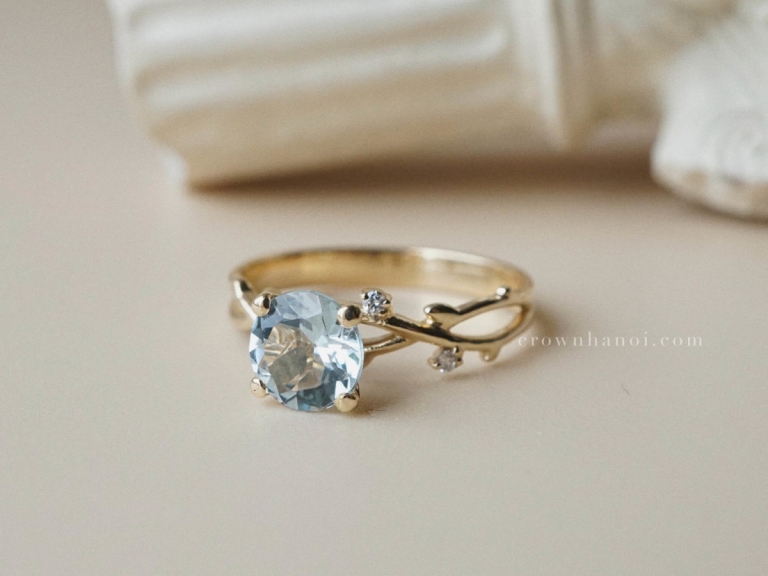 AQUAMARINE TWIG BUDS SOLITAIRE RING