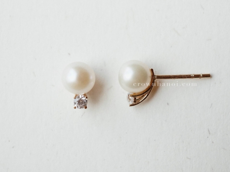 PEARL STONE STUD EARRINGS