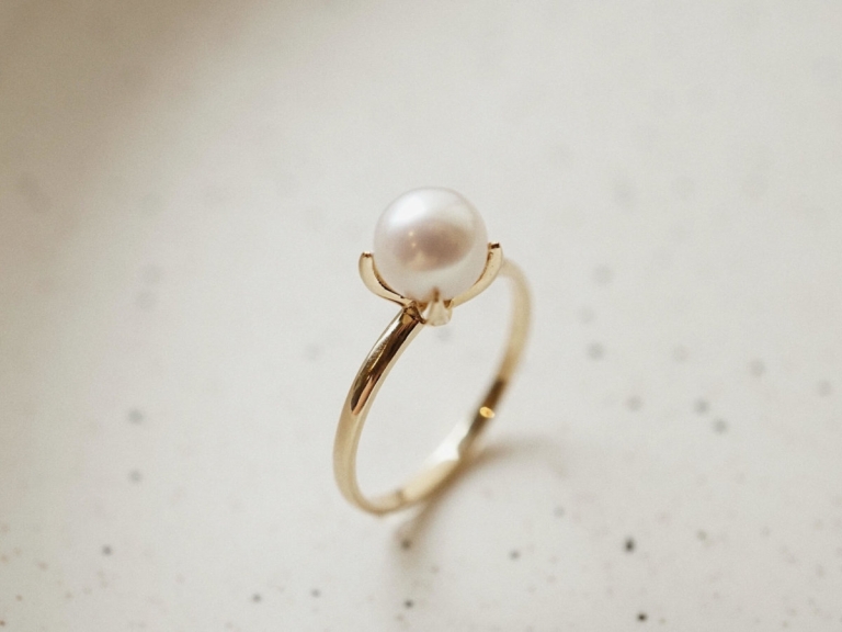 PEARL SOLITAITE RING