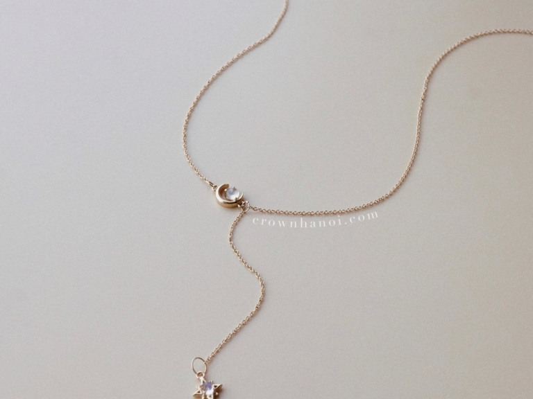 CRESCENT STARDUST MOONSTONE LARIAT NECKLACE