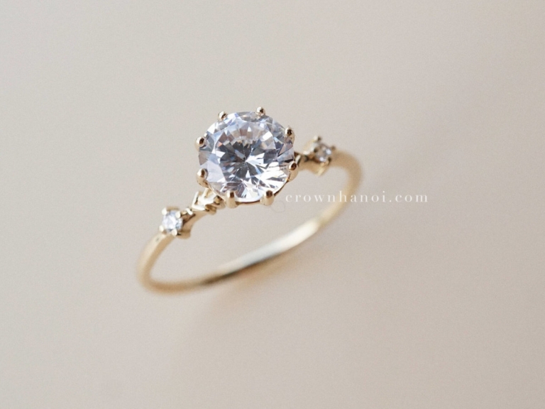IRIS SOLITAIRE RING