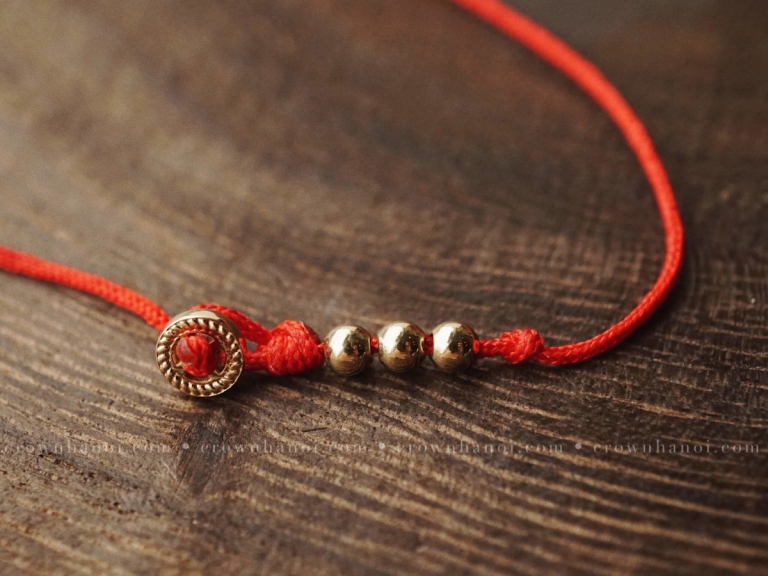 LUCKY BUTTON STRING - 01