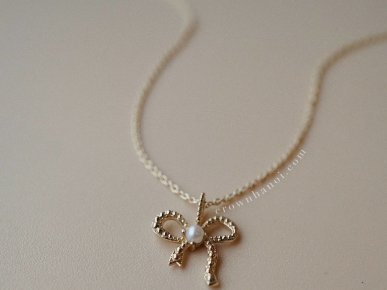 RIBBON PEARL NECKLACE