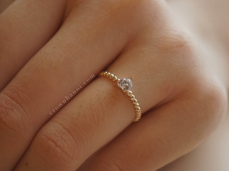 HEART STONE BEADED RING