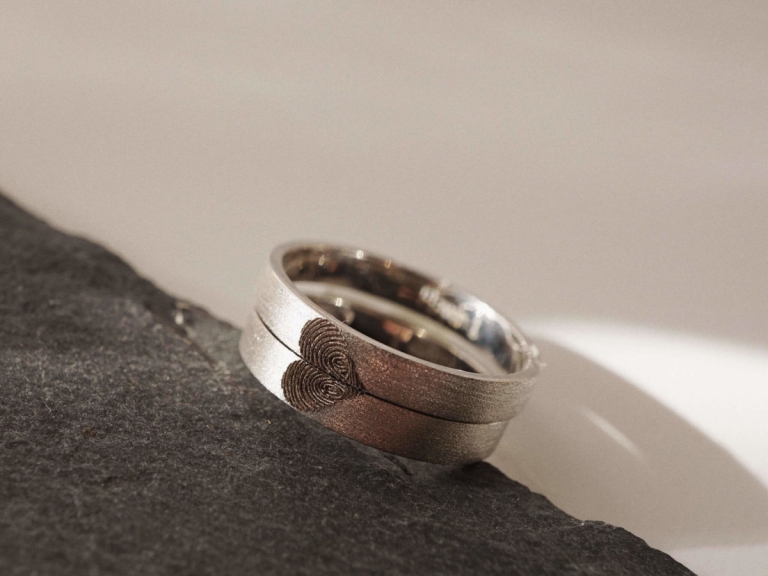 FINGER PRINT BAND RING (PLATINUM)