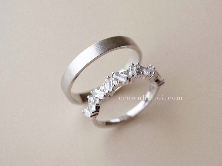 BAND RING 3MM & BAROQUE ARCHITECTURE RING (PLATINUM)
