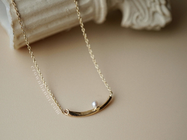 TWIST PEARL NECKLACE