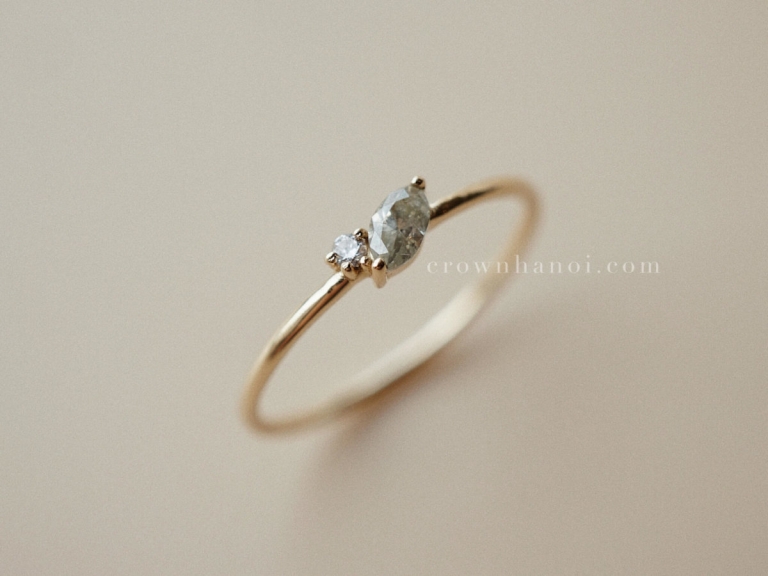 FANCY COLOR DIAMOND FAIRY SKINNY RING