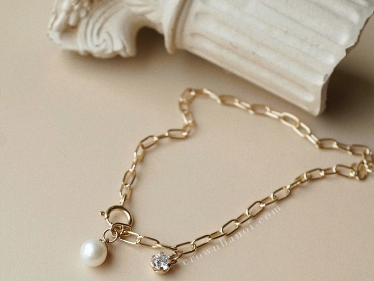 MULTI PRONG STONE - PEARL SHORT RECTANGLE CHAIN BRACELET