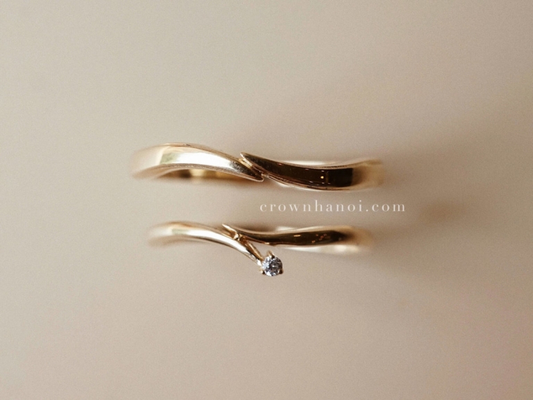 CROSS OVER COUPLE RING