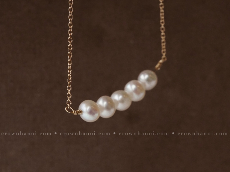PENTA PEARL NECKLACE