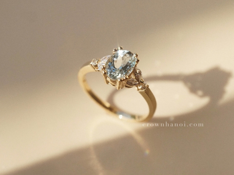 DOUBLE PRONG AQUAMARINE SOLITAIRE RING