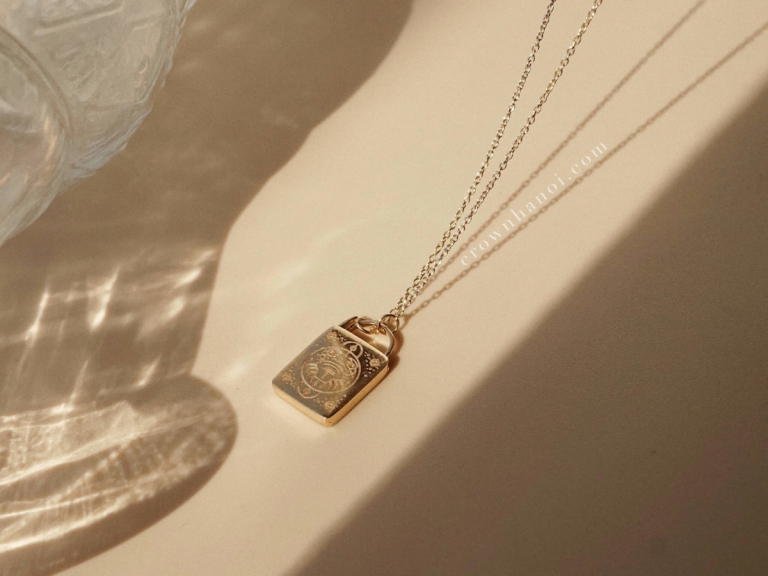 RECTANGLE LOCK NECKLACE