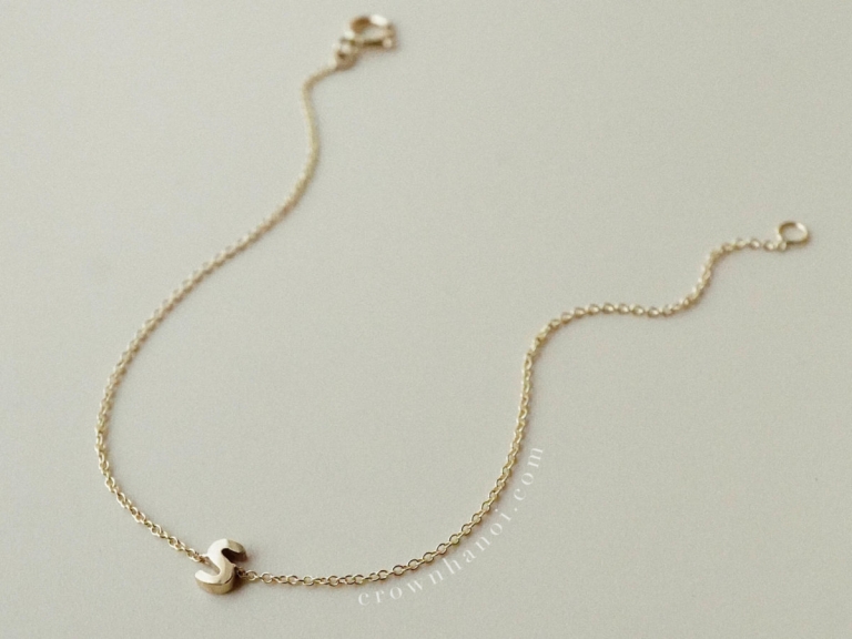 TINY LETTER LINK BRACELET