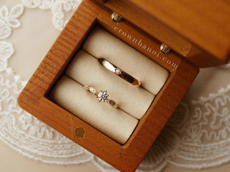 STARDUST BAND RING & CRYSTAL EYELET RING