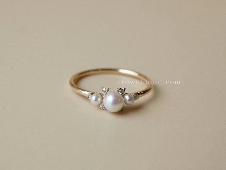 TRIO PEARL RING