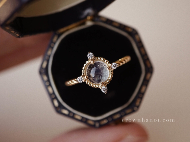 MOONSTONE COMPASS RING