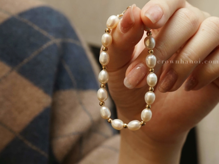 SHINY RICE SHAPE PEARL BEADED BRACELET