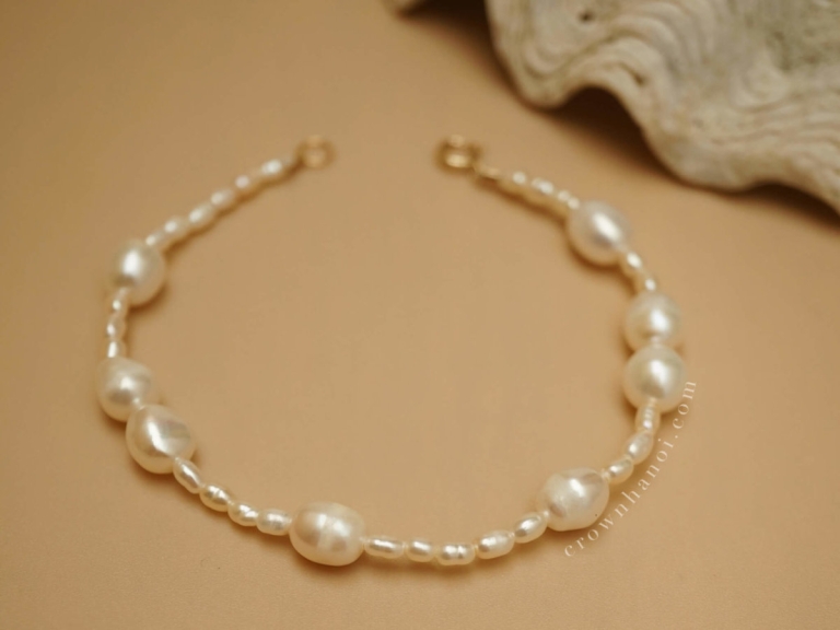PEARL COLLAGE BRACELET