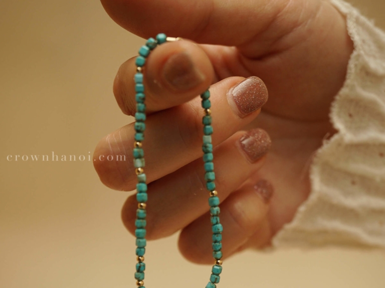 TURQUOISE BEADED BRACELET