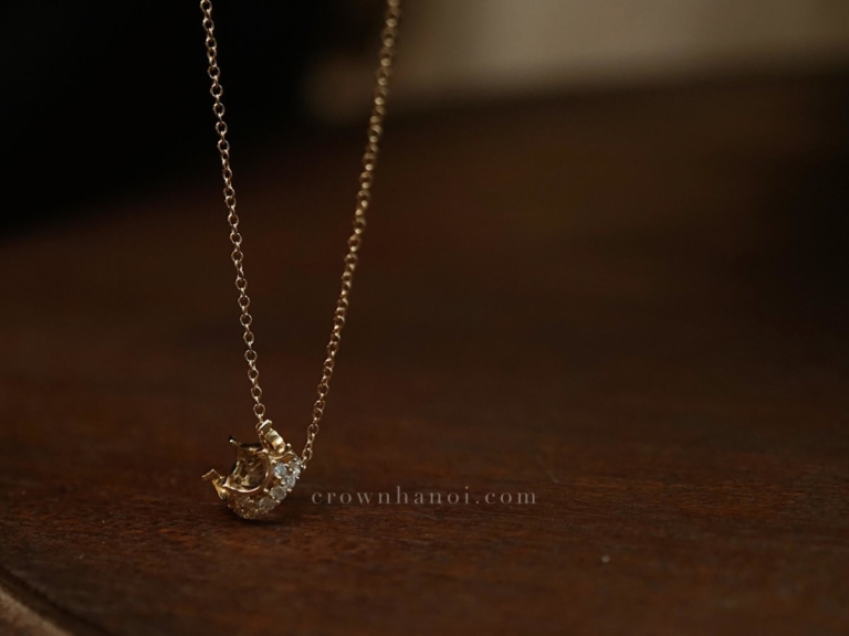 IMPERIAL CROWN NECKLACE