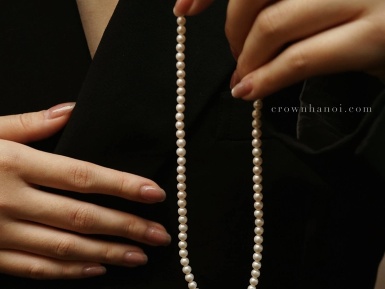 FULL PEARL NECKLACE