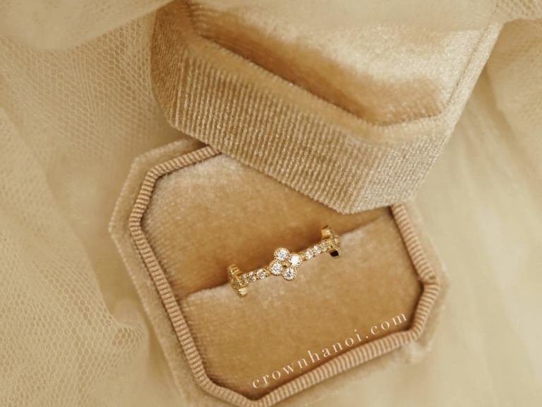 CLOVER LEAF PAVE RING