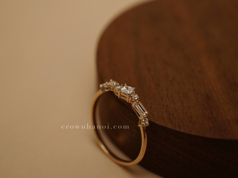 SPARKLE WAVE RING