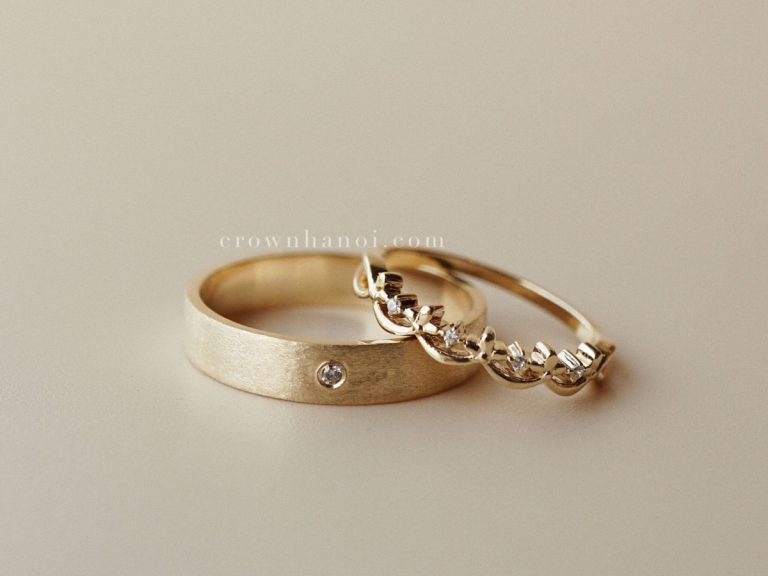 BAND RING 4MM & FLORAL TIARA RING