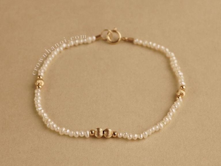 ORBIT BABY PEARL BRACELET