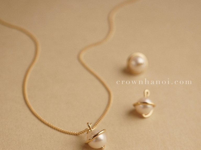 PEARL PLANET CURB NECKLACE - 6MM