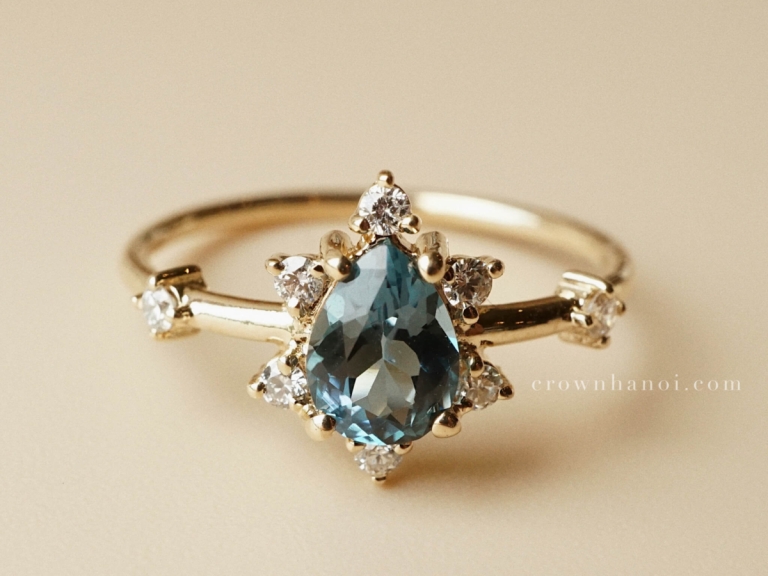 TOPAZ DUCHESS RING