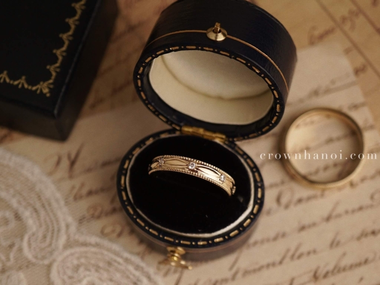 STONE INFINITY GROOVED RING