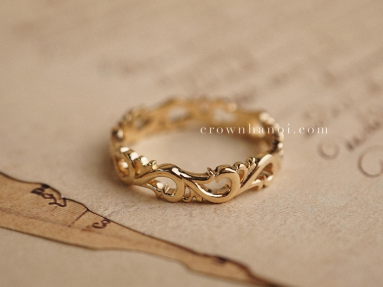 ANTIQUE PATTERN RING