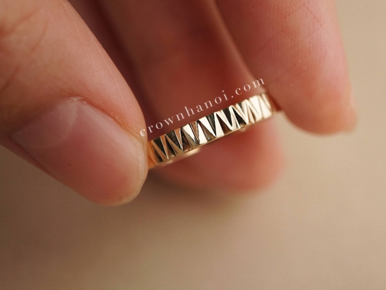 NOTCHED BAND RING - MAN