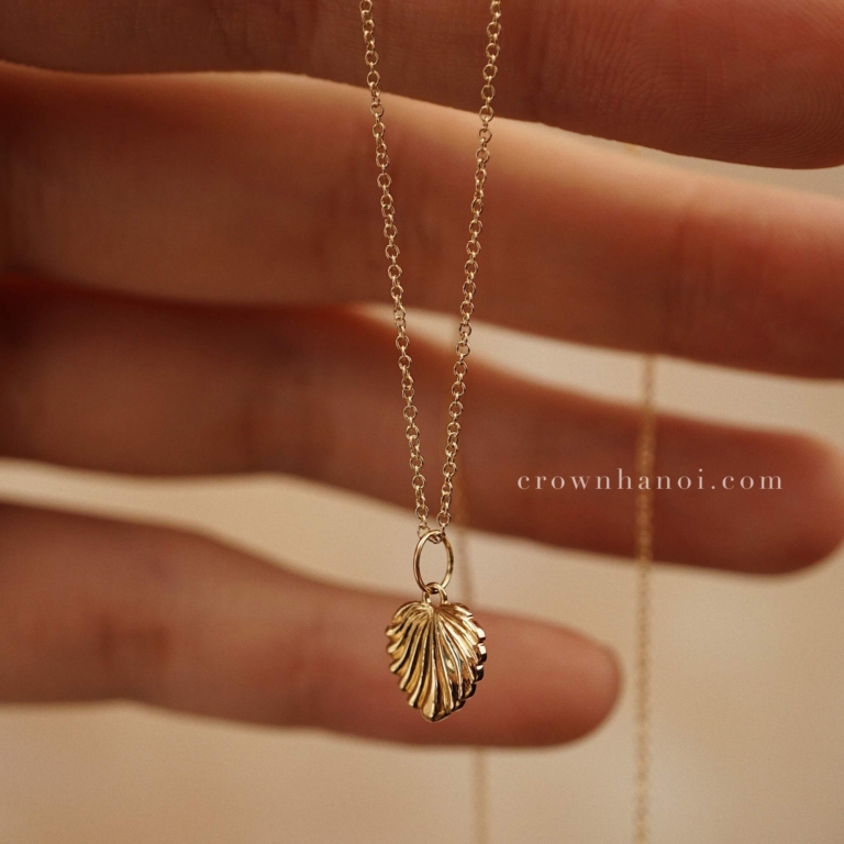 HEART TOKEN NECKLACE