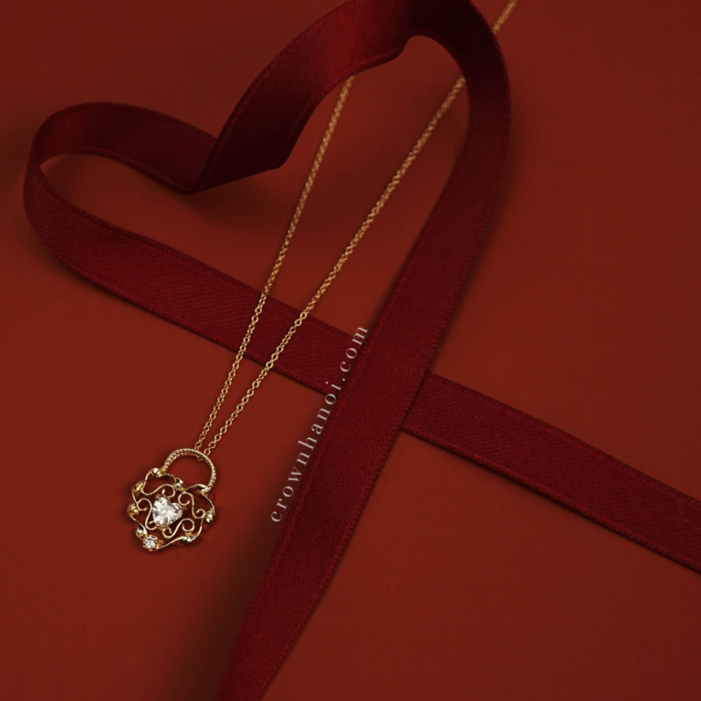TWISTED HEART LOCK NECKLACE