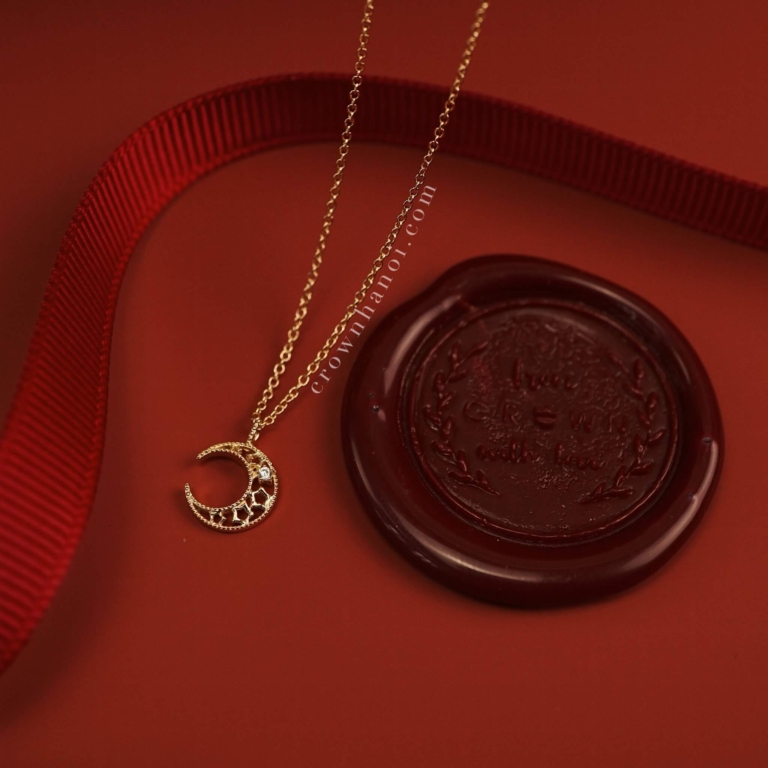 CRESCENT INNER STAR NECKLACE
